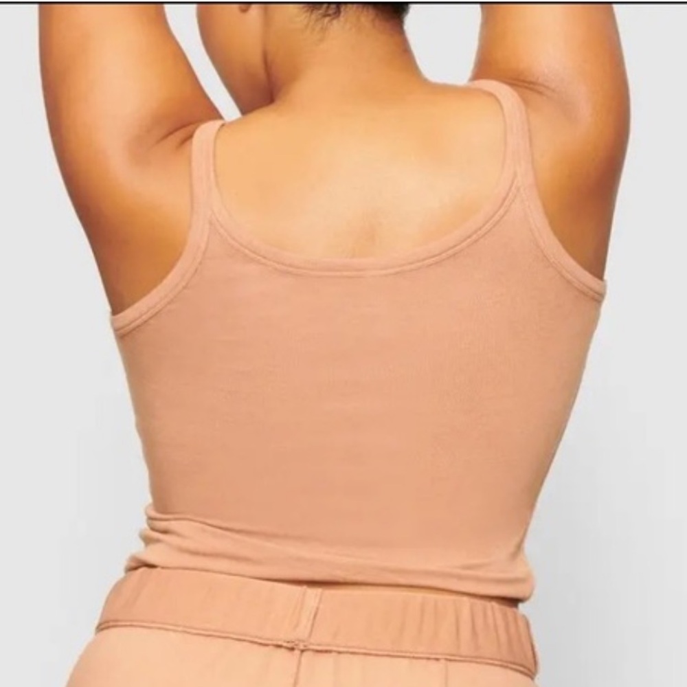 NWT SKIMS Ultra Soft Tank in Sedona - Picture 3 of 5